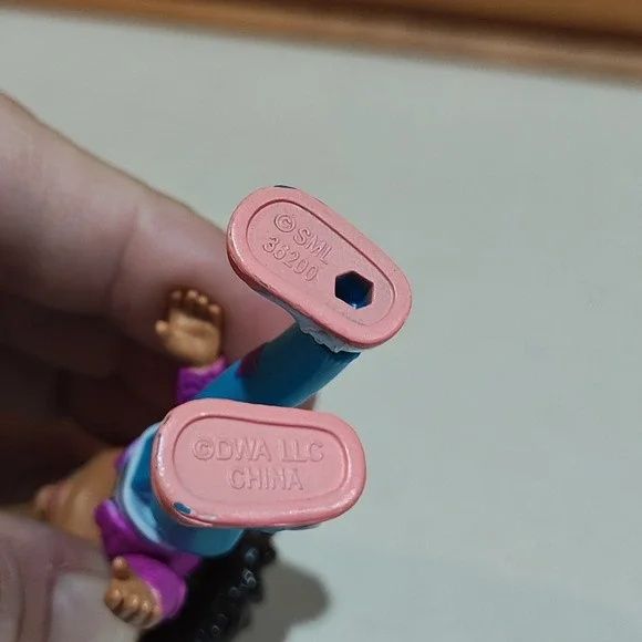 Gabby's Dollhouse Girl Doll Character Kids Toy 3.5" Birthday Party Hat Topper - Picture 6 of 6